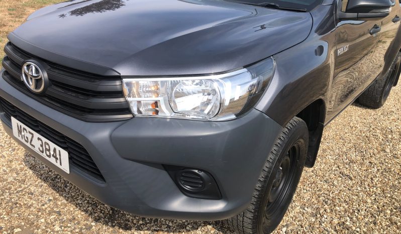 
								Toyota Hilux Double Cab 2019 full									