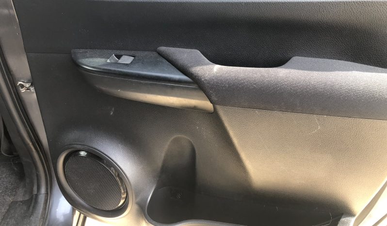 
								Toyota Hilux Double Cab 2019 full									