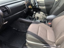 
										Toyota Hilux Double Cab 2019 full									