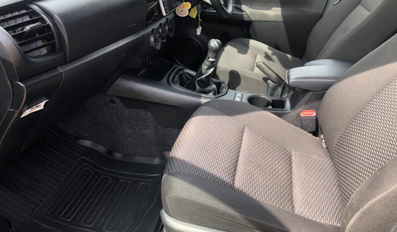 
								Toyota Hilux Double Cab 2019 full									