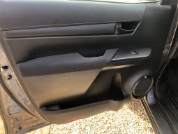 
										Toyota Hilux Double Cab 2019 full									