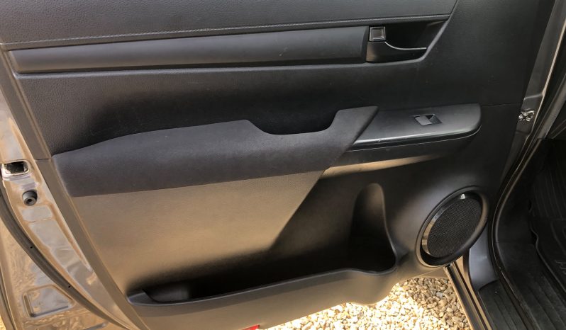 
								Toyota Hilux Double Cab 2019 full									