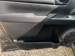 
										Toyota Hilux Double Cab 2019 full									