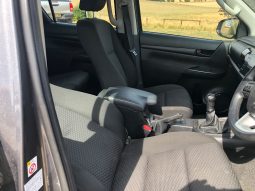 
										Toyota Hilux Double Cab 2019 full									