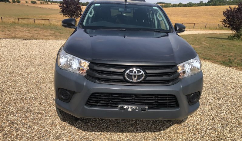 
								Toyota Hilux Double Cab 2019 full									