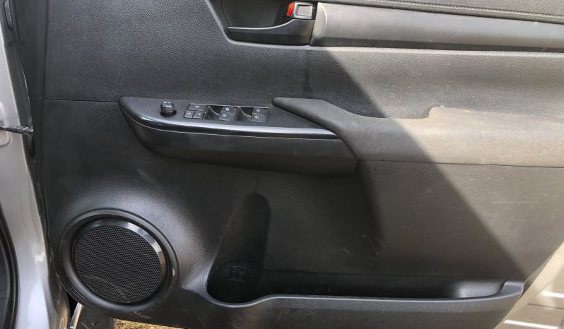 
								Toyota Hilux Active Double Cab 2017 full									