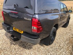 
										Toyota Hilux Double Cab 2019 full									