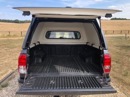 
										Toyota Hilux Double Cab 2019 full									