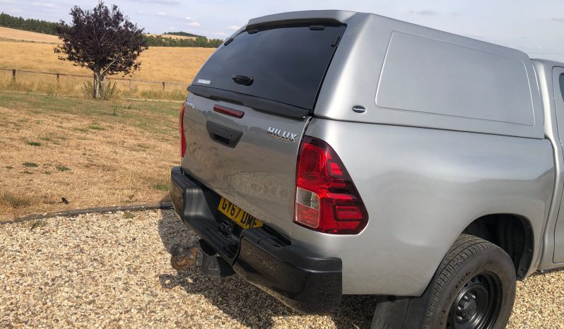 
								Toyota Hilux Active Double Cab 2017 full									