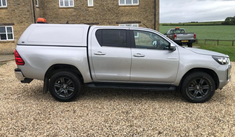 
								Toyota Hilux Icon Double Cab 2021 full									
